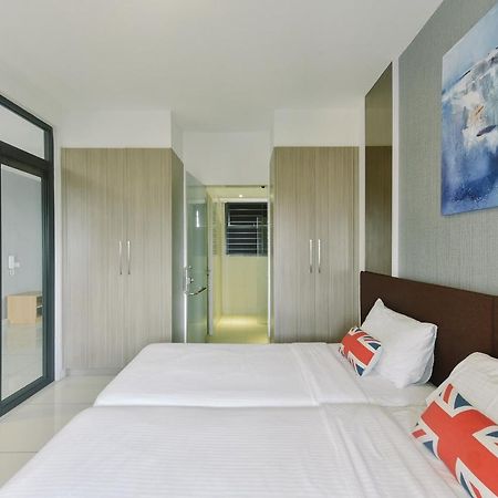 1 Tebrau Suites by Subhome Johor Bahru Extérieur photo