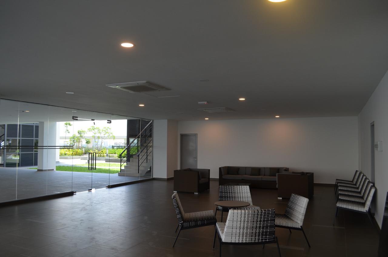 1 Tebrau Suites by Subhome Johor Bahru Extérieur photo