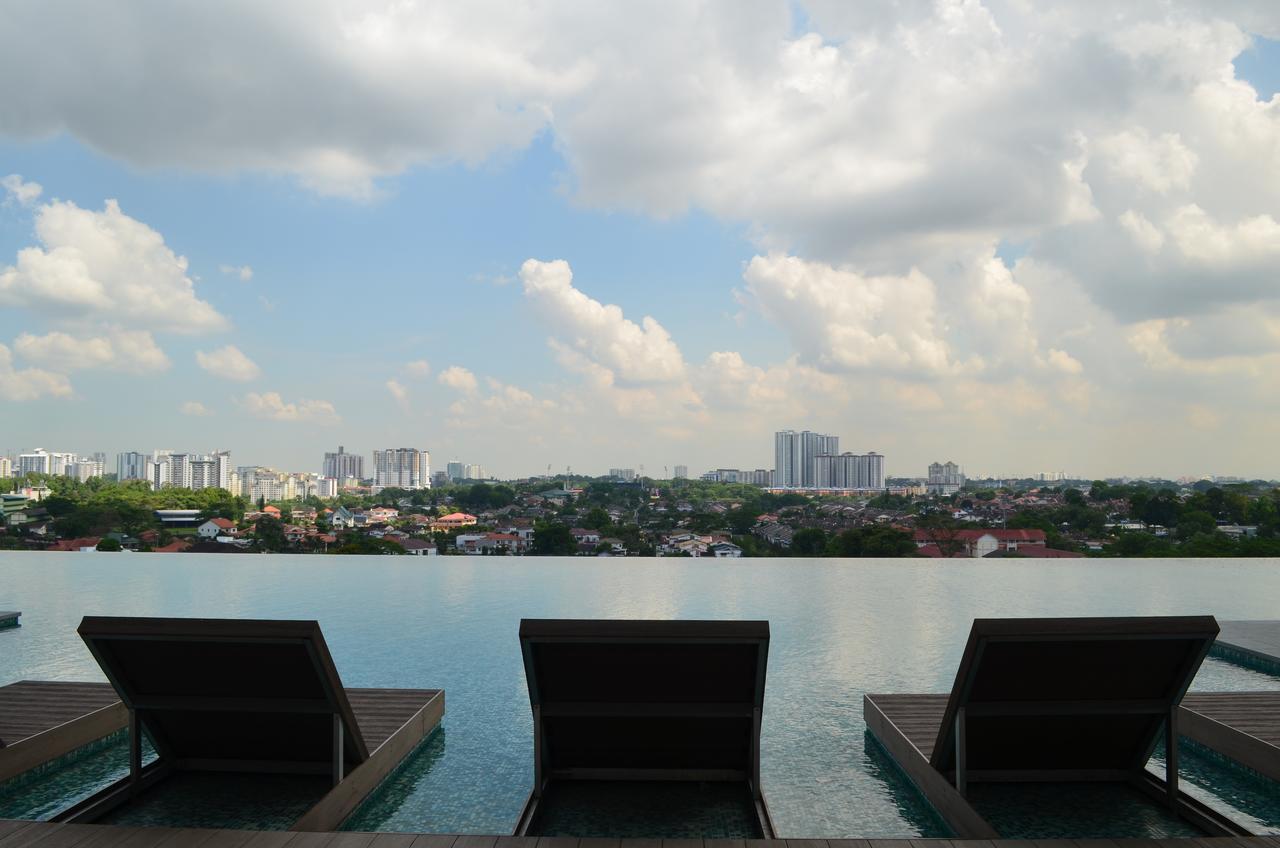 1 Tebrau Suites by Subhome Johor Bahru Extérieur photo