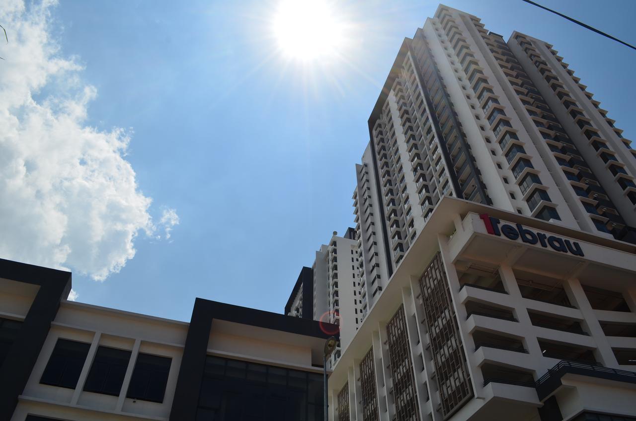 1 Tebrau Suites by Subhome Johor Bahru Extérieur photo
