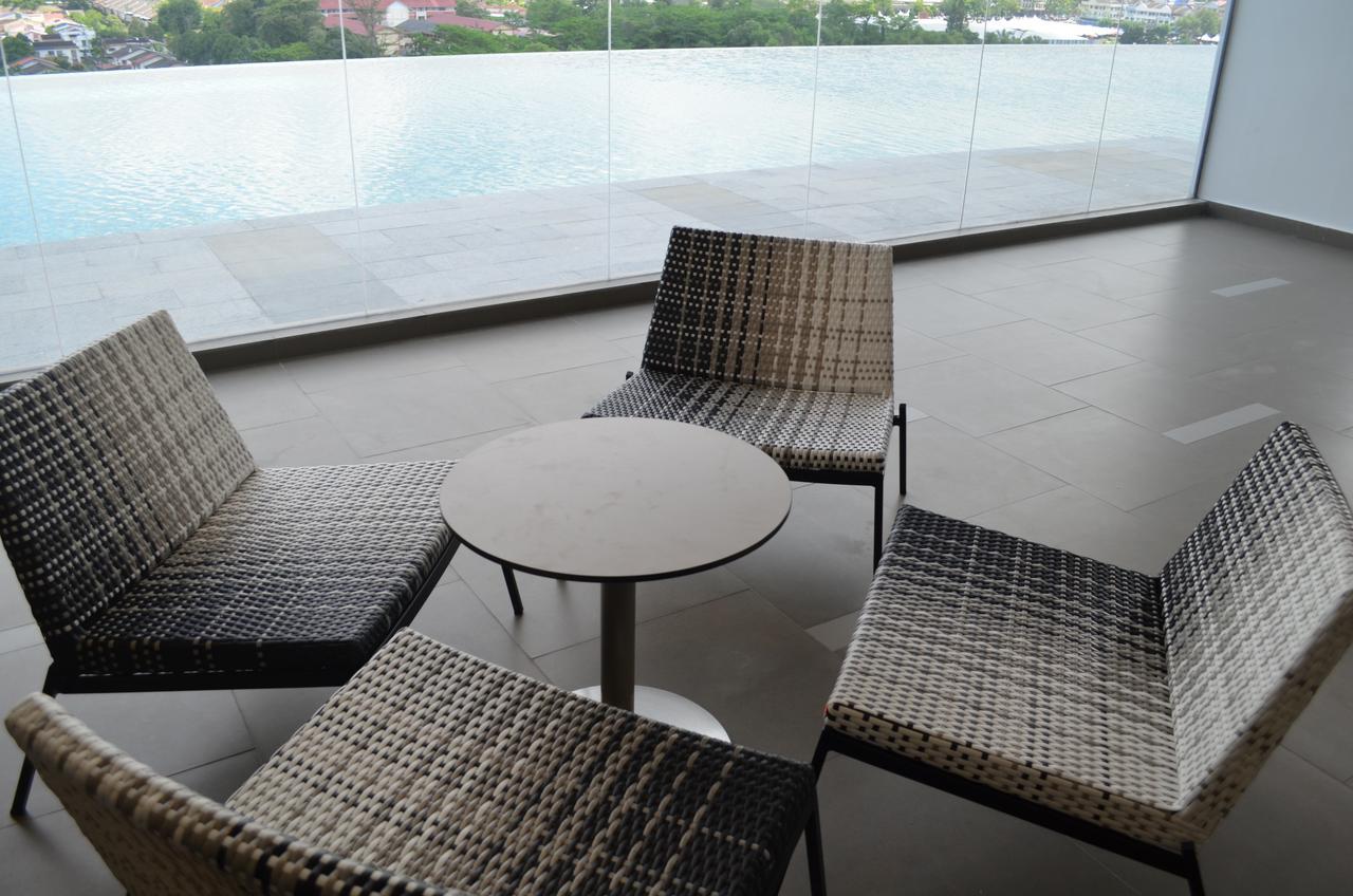 1 Tebrau Suites by Subhome Johor Bahru Extérieur photo