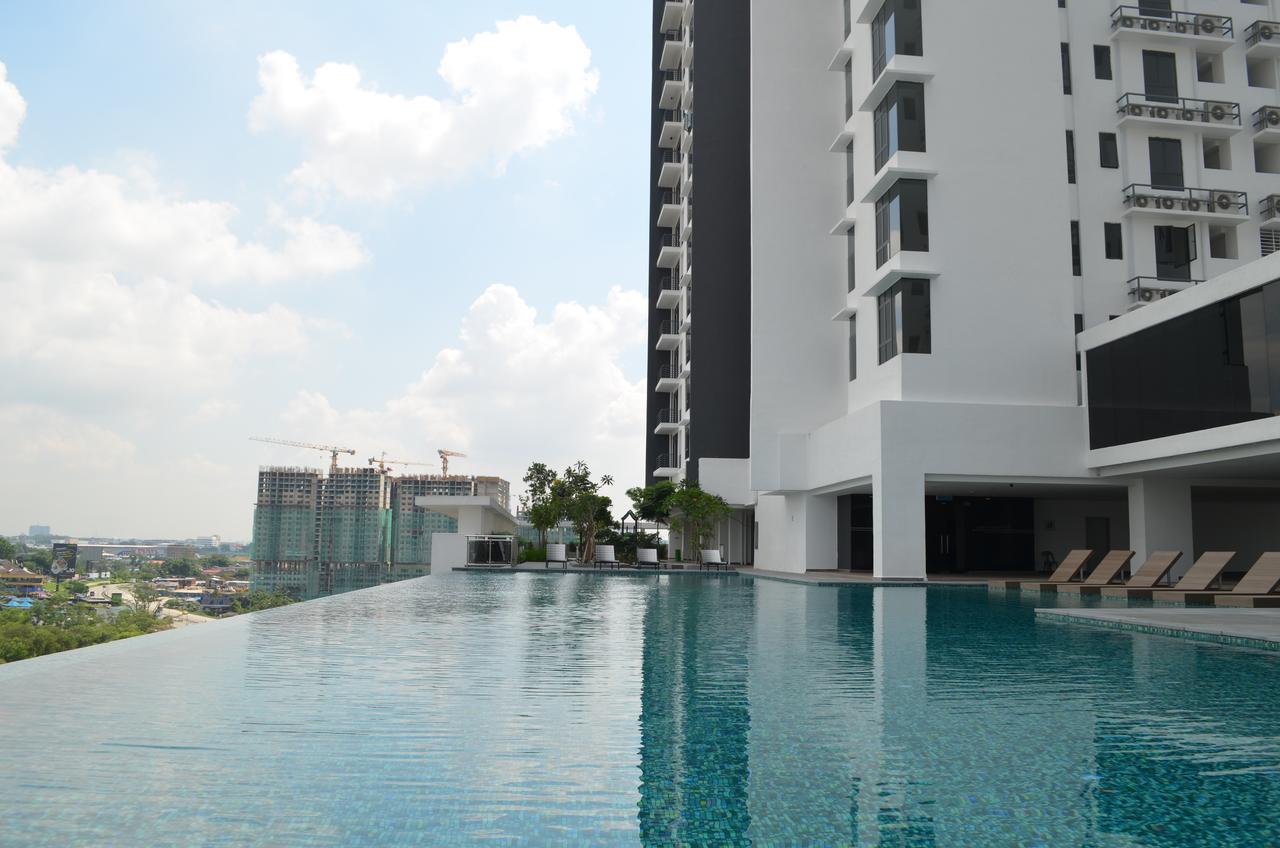 1 Tebrau Suites by Subhome Johor Bahru Extérieur photo