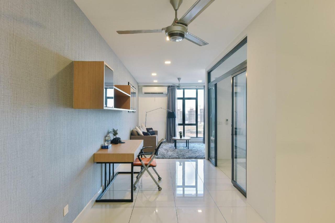 1 Tebrau Suites by Subhome Johor Bahru Extérieur photo